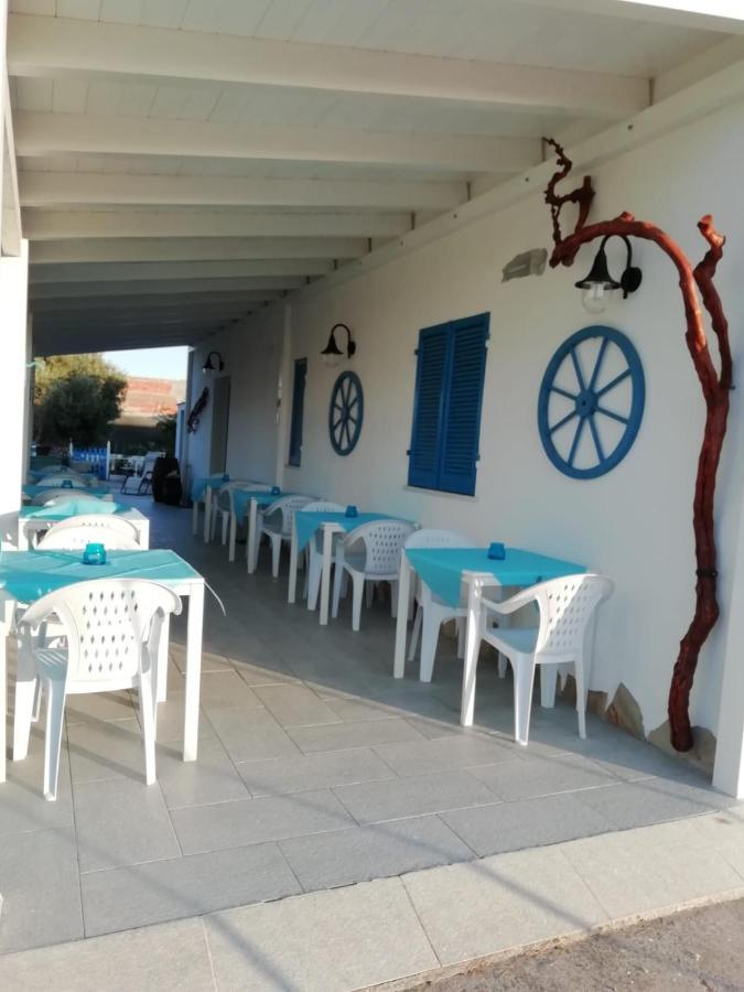 B&B And Home Restaurant La Casa Del Pescatore SantʼAnna Arresi Kültér fotó
