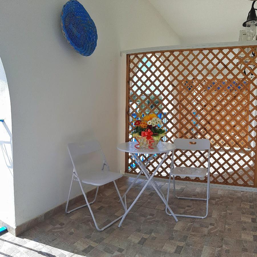 B&B And Home Restaurant La Casa Del Pescatore SantʼAnna Arresi Kültér fotó
